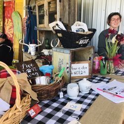 Farmhouse Customs - Make plans for April & Sept Farmhouse Barn Sale Just 2 miles east of Edom with Vendors, festival foods, kids fun & Performances!