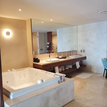 Grand Velas Los Cabos - Bathroom - Hotels Near Me - Cabo San Lucas, BCS Grand Velas Los Cabos - Bathroom - Hotels Near Me - Cabo San Lucas, BCS
