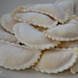 Midwest Pasta - White Truffle Ricotta Ravioli
