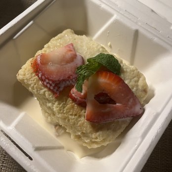 Las Botellas - Tres leches to go - Desserts Near Me - Riverton, Utah