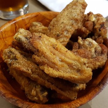Duff's Famous Wings - Lemon pepper @ Tuesday special with the purchase of a beverage - Chicken Wings Near Me - Toronto, Ontario