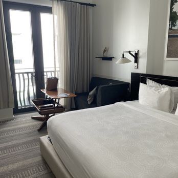 Halcyon, a hotel in Cherry Creek - King size bed and nice space - Hotels Near Me - Denver, Colorado