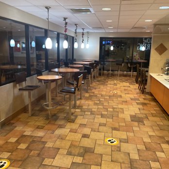 McDonald's - Clean dinning area - Fast Food Near Me - Washington, Michigan