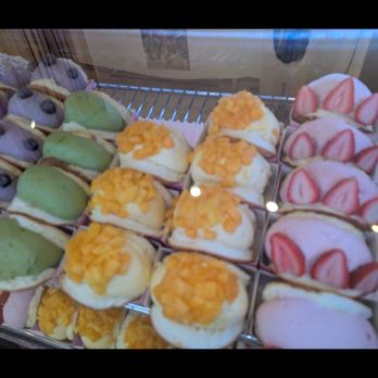6 Cloud - Desserts Near Me - Toronto, Ontario 6 Cloud - Desserts Near Me - Toronto, Ontario