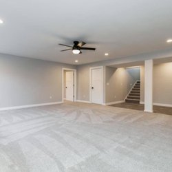 Christian's Carpets & Fine Flooring