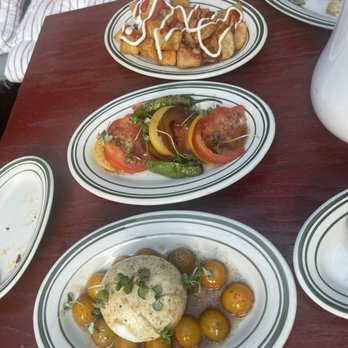 The Ten Bells Brooklyn - Italian Burrata, Tomato Salad, Papas Bravas - Wine Bars Near Me - Brooklyn, New York