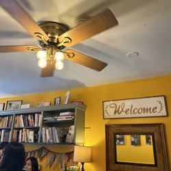 Bunbury's Coffee Shop - Books/games