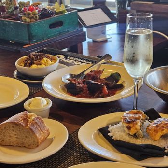 Scoma's Restaurant - Mussells, oyster Rockefeller, polenta with mushrooms, sourdough bread and champagne - Seafood Near Me - San Francisco, California Scoma's Restaurant - Mussells, oyster Rockefeller, polenta with mushrooms, sourdough bread and champagne - Seafood Near Me - San Francisco, California