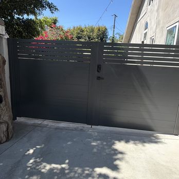 HA In CA Fencing - Aluminum privacy and semi privacy double gate with a smart lock - Fences & Gates Near Me HA In CA Fencing - Aluminum privacy and semi privacy double gate with a smart lock - Fences & Gates Near Me