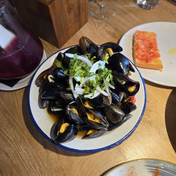 MANÁ 75 - Mediterranean Near Me - Barcelona, B