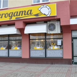 Pierogama - Widok od ulicy Stryjeńskich