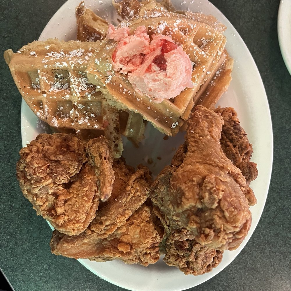 Metro Diner - Chicken and waffles - Diners Near Me - Newark, Delaware Metro Diner - Chicken and waffles - Diners Near Me - Newark, Delaware