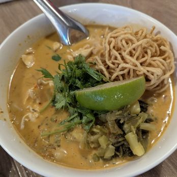 Pa Ord Noodle - Khao soi with chicken - Thai Near Me - Los Angeles, California