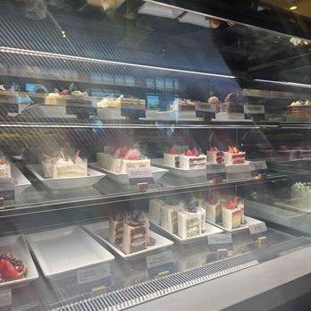 Paris Baguette - Bakeries Near Me - Monrovia, California Paris Baguette - Bakeries Near Me - Monrovia, California
