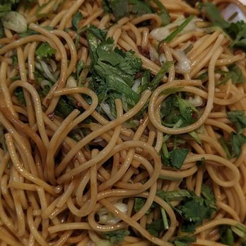 Shlap Muan Chicken Wings - Garlic Noodles, SO MUCH of it too!! - Chicken Wings Near Me - Long Beach, California