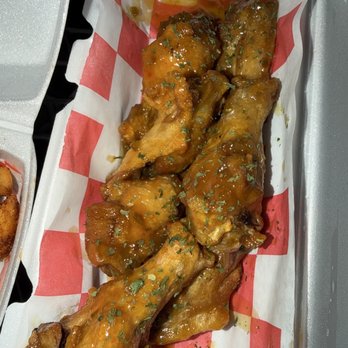 20 Plus Wings - #11 Pineapple Jalapeo Sauce - Chicken Wings Near Me - Kissimmee, Florida
