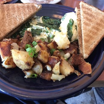The Pantry - Sautéed spinach and feta omelette = excellent - Breakfast & Brunch Near Me - New Haven, Connecticut