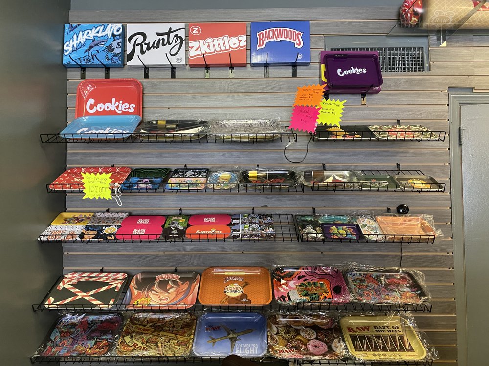 SMOKERZ PARADIZE Updated September 2024 16 Photos 3840 Stonewall