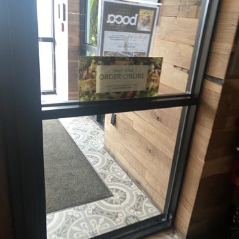 Burtons Grill & Bar - New American Near Me - Boca Raton, Florida