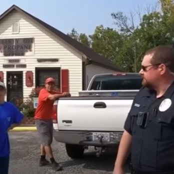 Liberty Oil & Propane Company - Employee in blue lied to the police trying to get a citizen arrested for trespassing. - Propane Near Me - Liberty, North Carolina Liberty Oil & Propane Company - Employee in blue lied to the police trying to get a citizen arrested for trespassing. - Propane Near Me - Liberty, North Carolina