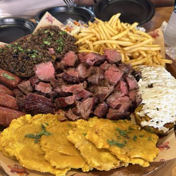 Nando Grill - Combo Familiar 4 personas - Barbeque Near Me - Miami, Florida Nando Grill - Combo Familiar 4 personas - Barbeque Near Me - Miami, Florida