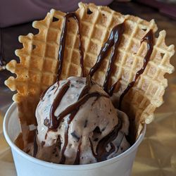 Sub Zero Nitrogen Ice Cream - Chocolate conduction