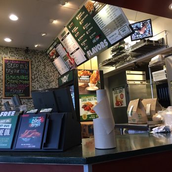 Wingstop - Chicken Wings Near Me - Honolulu, Hawaii