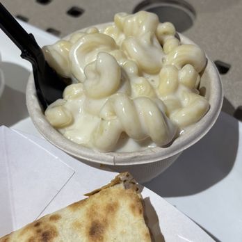 Atomic Tonic - Mac N Cheese White Cheddar - Bars Near Me - Orlando, Florida