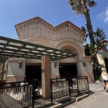 Reggie's Bistro - American Near Me - Los Angeles, California Reggie's Bistro - American Near Me - Los Angeles, California