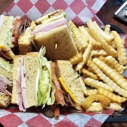 Sugar's Lounge & Diner - Food - Triple Decker Club