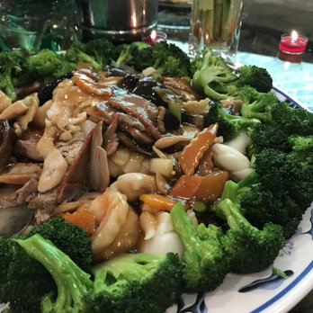 Ocean Palace - Duck with seafood and broccoli - Dim Sum Near Me - Houston, Texas Ocean Palace - Duck with seafood and broccoli - Dim Sum Near Me - Houston, Texas