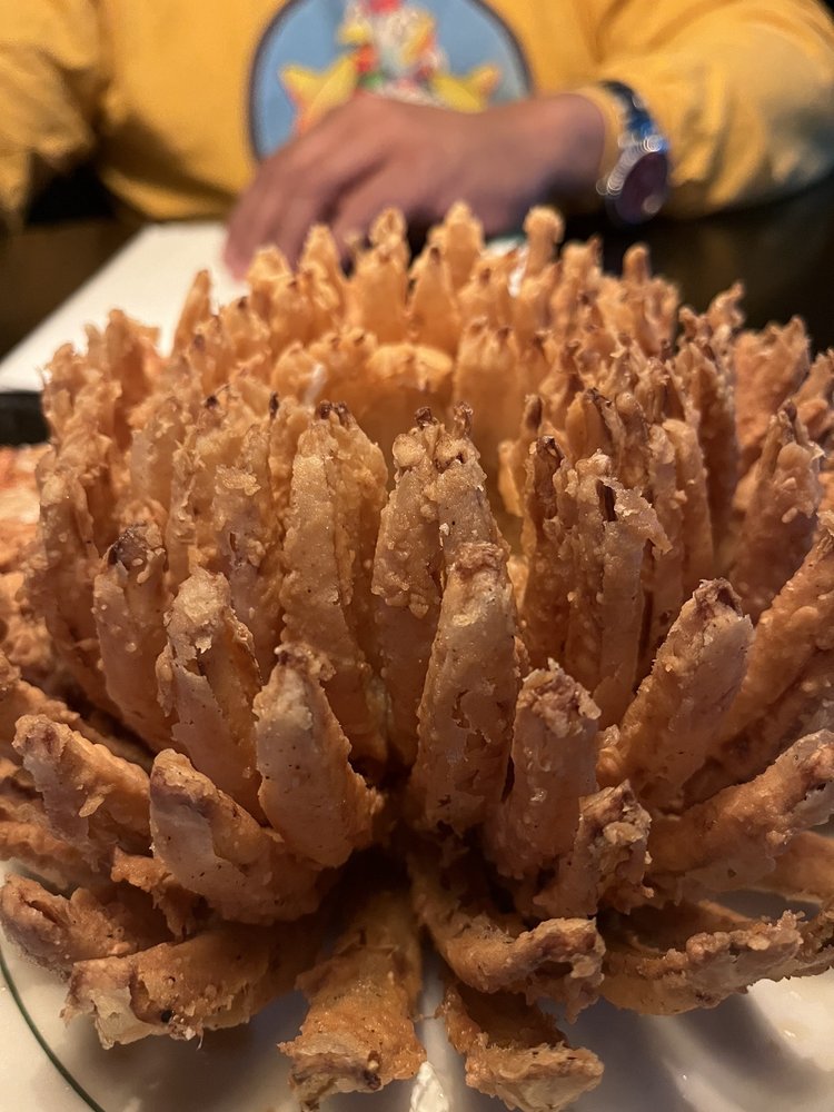 AMELIA’S Updated November 2024 93 Photos & 82 Reviews 724 E