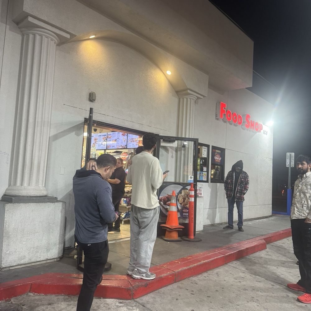 Valero - Gas Stations Near Me - Bakersfield, California