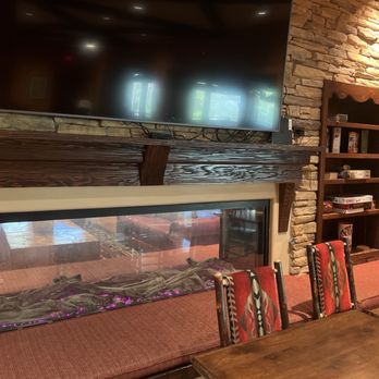 Beyond Bread at the Mount Lemmon Lodge - Fireplace - Cafes Near Me - Mount Lemmon, Arizona