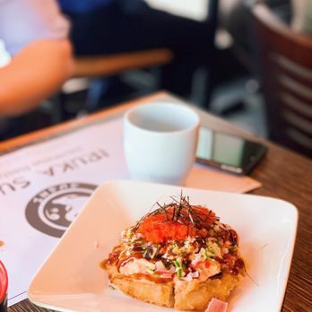 Iruka Sushi - Sushi Pizza - Salmon - Japanese Near Me - Toronto, Ontario