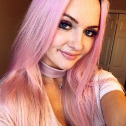 prettypeoplepop - Pink Hair color