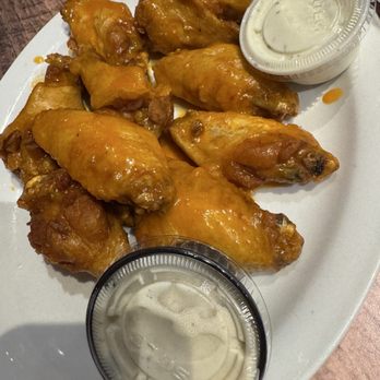 Anchor Bar - Niagara Falls - Buffalo chicken Boneless Double Wings - Chicken Wings Near Me - Niagara Falls, New York