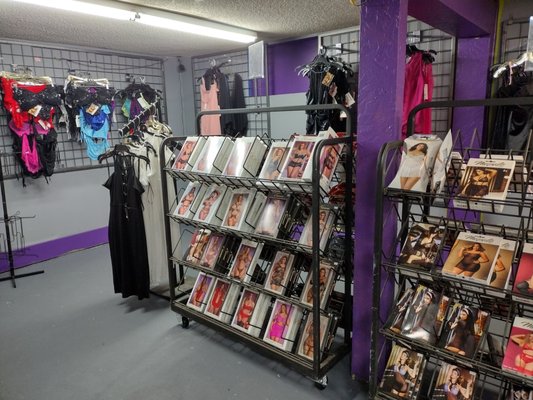 ZONE D EROTICA - Updated July 2025 - 11 Photos - 3813 N Division St