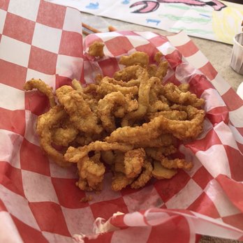 Evelyn's Drive In - Fried clams - Seafood Near Me - Tiverton, Rhode Island
