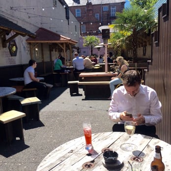 The Parlour - The Parlour beer garden - Pubs Near Me - Belfast, BFS