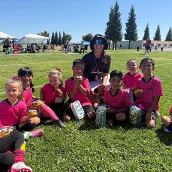 Dream Donuts - Super awesome kids enjoying doughnuts - Donuts Near Me - Clovis, California