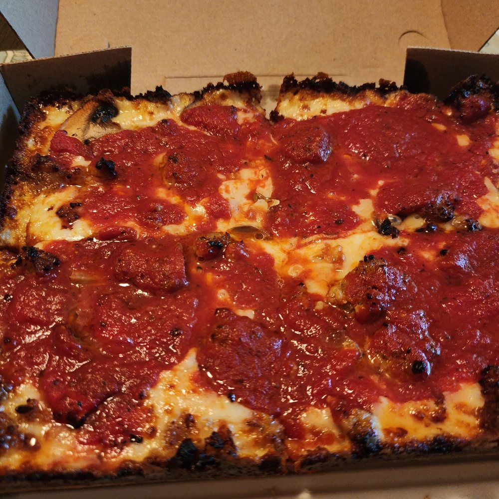 Fuji & Vi's - Pizza Near Me - Pasadena, California Fuji & Vi's - Pizza Near Me - Pasadena, California