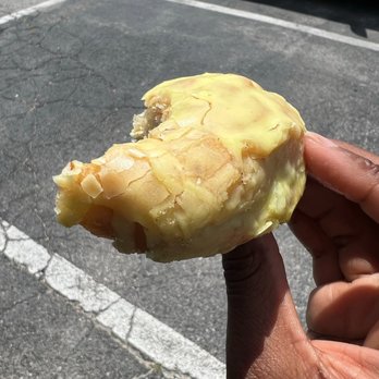 B. Doughnut - La Plata - Vegan Lemon Glaze - Donuts Near Me - La Plata, Maryland B. Doughnut - La Plata - Vegan Lemon Glaze - Donuts Near Me - La Plata, Maryland