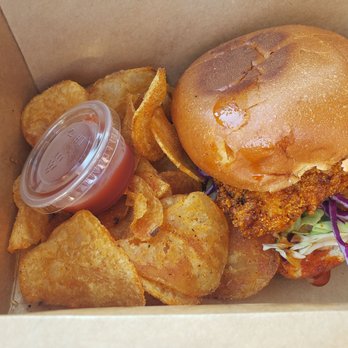 Bread & Barley - Nashville Spicy Chicken Sandwich and Chips - Gastropubs Near Me - Covina, California
