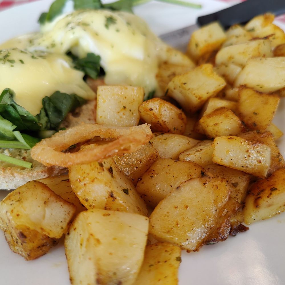 Troy's Diner - Eggs Benedict (spinach) - Diners Near Me - Milton, Ontario Troy's Diner - Eggs Benedict (spinach) - Diners Near Me - Milton, Ontario