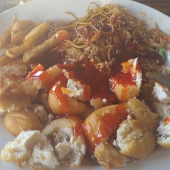 Cotton House - Battered chicken balls, noodles, sweet and sour sauce and salt and pepper chips. Yum! - Chinese Near Me - Bonnybridge, FAL Cotton House - Battered chicken balls, noodles, sweet and sour sauce and salt and pepper chips. Yum! - Chinese Near Me - Bonnybridge, FAL