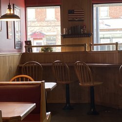Marco's Pizza and Subs - Clean storefront Pizzaria.
