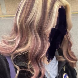 Salon Essence - Natural outside light