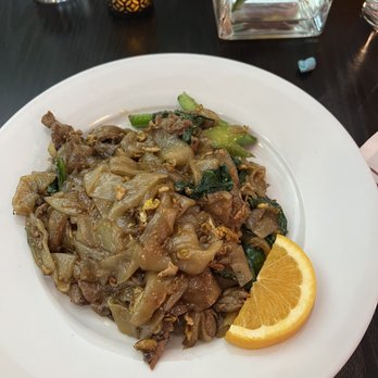 Nine Tastes - Pad See Ew - Thai Near Me - Cambridge, Massachusetts