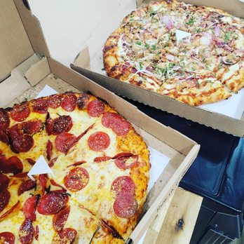 R Pizza - Pizza Pizza - Pizza Near Me - Springfield, Oregon